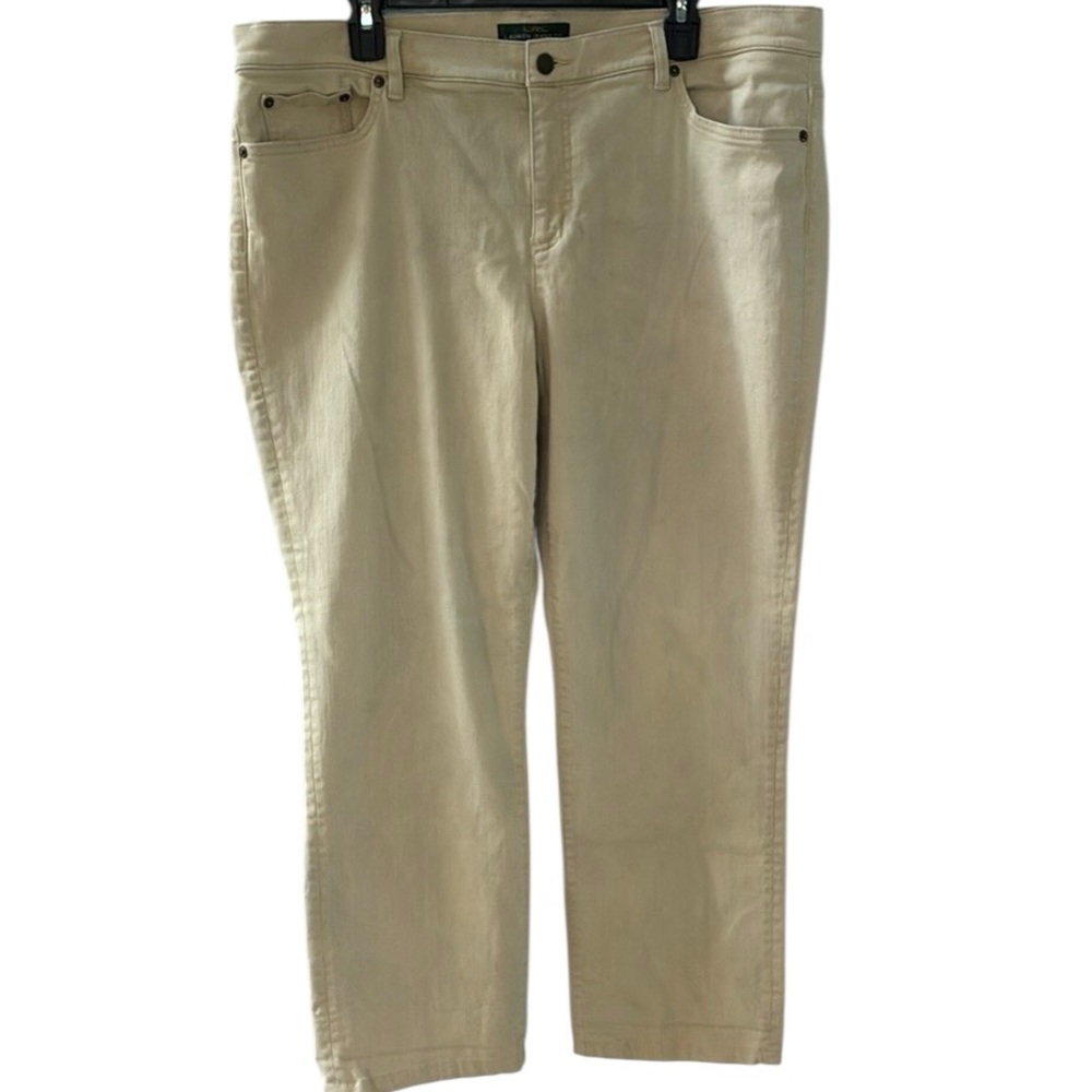 Lauren Jeans Co jeans
Ralph Lauren ivory 5 pocket
Size 18 W women’s